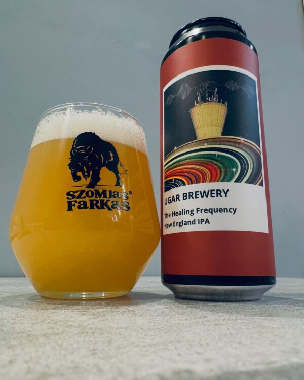 Már olyan rég ittam ugar_brewery sört…pedig vannak jó tételeik és sajnos vannak olyanok is amiket én is és több vendégem is imádott de sajnos már nem főzik 😢 Egy kollabot is akartam velük de sajnos az kútba fulladt az értékesítő hozzáállása miatt 🙃 Na de térjünk rá a sörre: szerintem rég ittam ilyen jó neipát az főzdétől, lehet volt hasonló vagy jó de akkor arról sajnos lemaradtam. Az új ugar széria sörök cimkéje kimondottan bejön nekem, trailer sorozatot pedig rendre úgy ittam, hogy már volt bennem 6-7 sör 😅